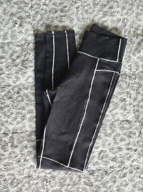 Alo Black Leggings with White Contrast Stitching